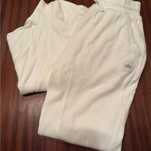 ALO Yoga Waffle Weekend Mock neck & Jogger set